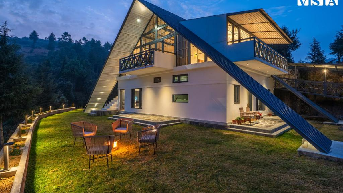 Designer Outdoor Dining Deck and Mountain Bar Counter